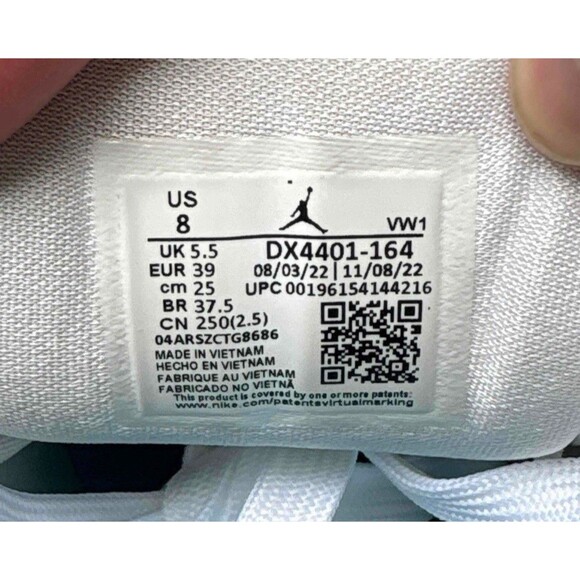 Nike Air Jordan 2 Retro Low NC to Chi Size 8 Women's - Picture 6 of 9